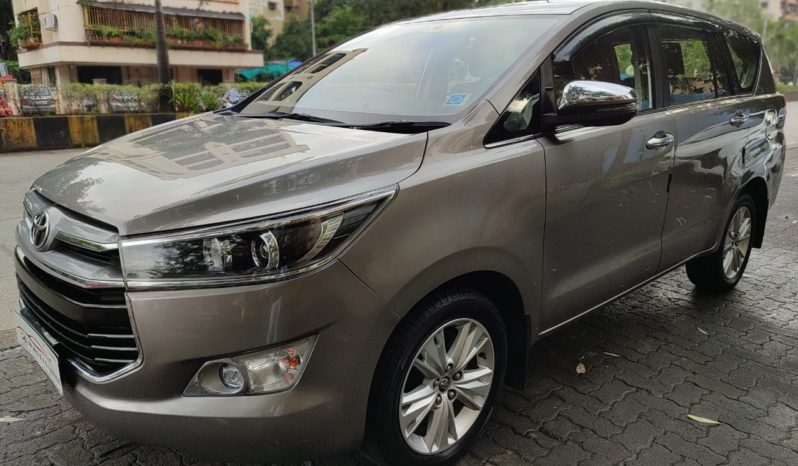 Toyota Innova Crysta 2.4 Z full