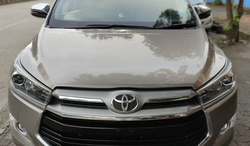 Toyota Innova Crysta 2.4 Z full