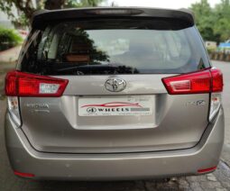 Toyota Innova Crysta 2.4 Z full