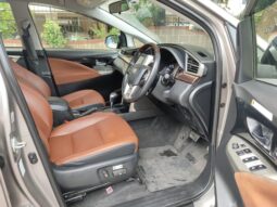 Toyota Innova Crysta 2.4 Z full