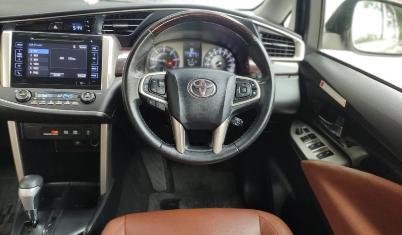 Toyota Innova Crysta 2.4 Z full