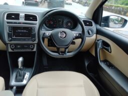 Volkswagen Vento 1.6 MPI HIGHLINE full