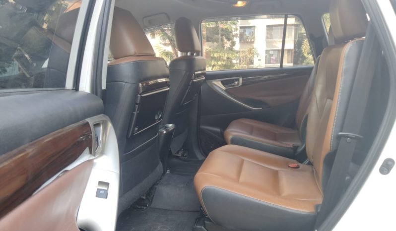 Toyota Innova Crysta 2.8 Z full