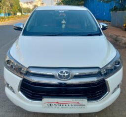 Toyota Innova Crysta 2.8 Z full