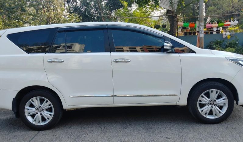 Toyota Innova Crysta 2.8 Z full