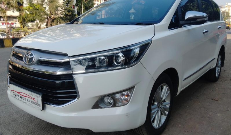 Toyota Innova Crysta 2.8 Z full