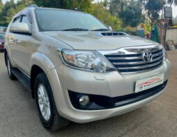 Toyota Fortuner 3.0 2WD full