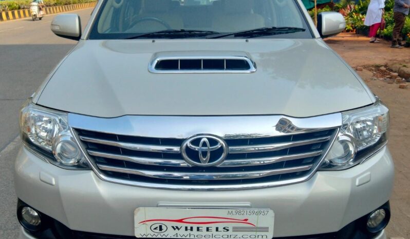 Toyota Fortuner 3.0 2WD full