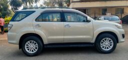 Toyota Fortuner 3.0 2WD full