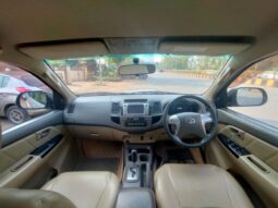 Toyota Fortuner 3.0 2WD full