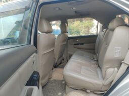 Toyota Fortuner 3.0 2WD full