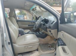 Toyota Fortuner 3.0 2WD full