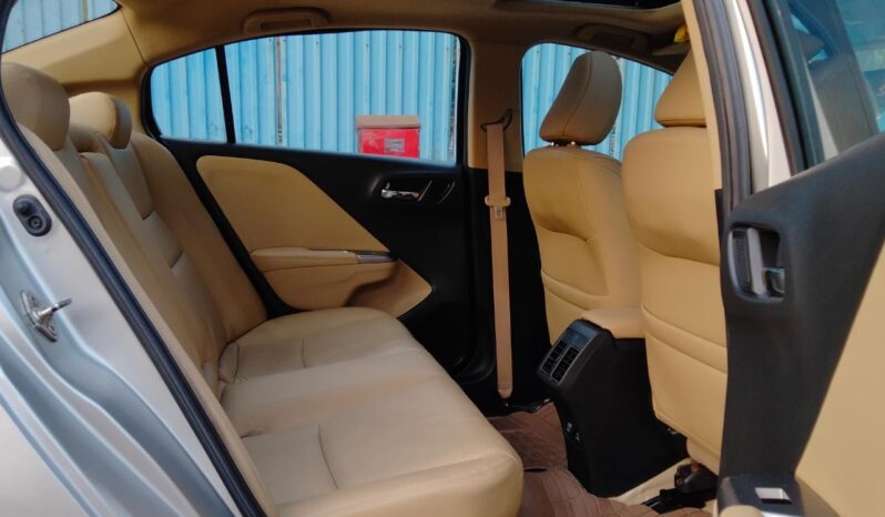 Honda City 1.5 VX MT(ivtec) Sunroof full