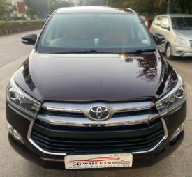 Toyota Innova Crysta 2.4 V 8STR