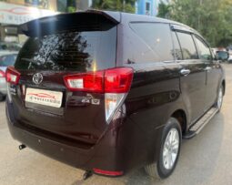 Toyota Innova Crysta 2.4 V 8STR full