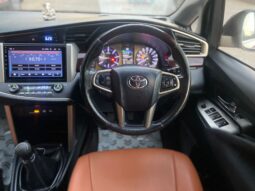 Toyota Innova Crysta 2.4 V 8STR full