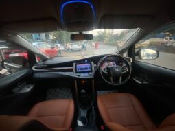 Toyota Innova Crysta 2.4 V 8STR full