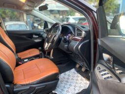 Toyota Innova Crysta 2.4 V 8STR full