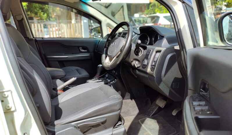 Tata Hexa XTA 4×2 6Str full