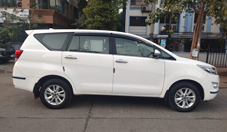 Toyota Innova Crysta 2.4 V 8Str full