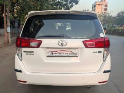 Toyota Innova Crysta 2.4 V 8Str full