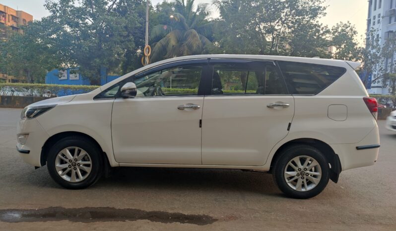 Toyota Innova Crysta 2.4 V 8Str full