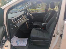 Toyota Innova Crysta 2.4 V 8Str full