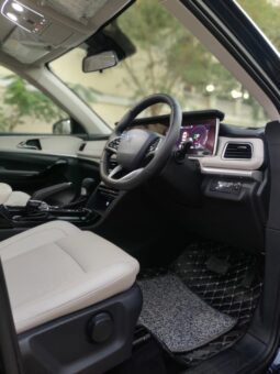 Mahindra XUV 700 AX7 AT 7STR full