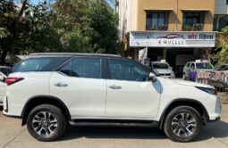 Toyota Fortuner Sigma 4×4 LEGENDER full