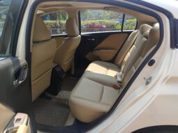 Honda City 1.5 VX MT IVTEC Sunroof full