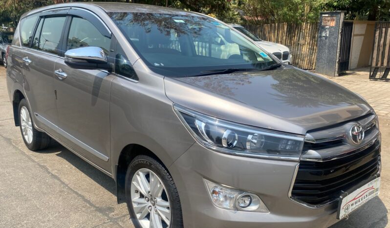 Toyota Innova Crysta 2.4 Z full