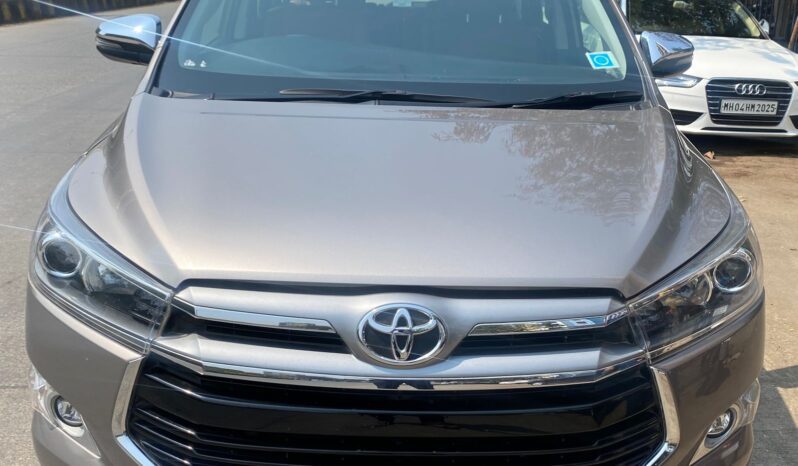 Toyota Innova Crysta 2.4 Z full