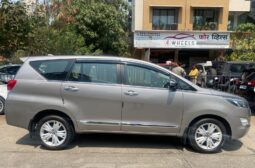 Toyota Innova Crysta 2.4 Z full