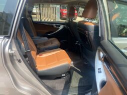 Toyota Innova Crysta 2.4 Z full