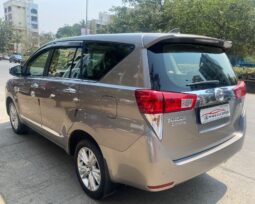 Toyota Innova Crysta 2.4 Z full