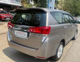 Toyota Innova Crysta 2.4 Z full