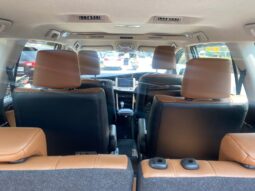 Toyota Innova Crysta 2.4 Z full