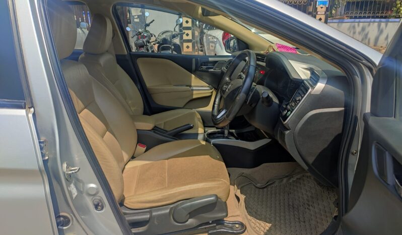 Honda City 1.5 VX CVT IVTEC Sunroof full