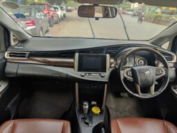 Toyota Innova Crysta 2.8 Z full