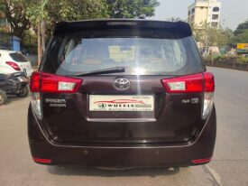 Toyota Innova Crysta 2.8 Z 7STR