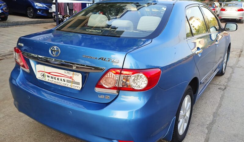 Toyota Corolla Altis 1.8 G full