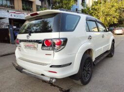 Toyota Fortuner3.0 L 4WD full