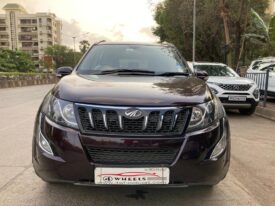 Mahindra XUV 500 W10 FWD