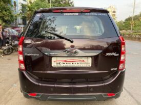 Mahindra XUV 500 W10 FWD