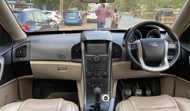 Mahindra XUV 500 W10 FWD full