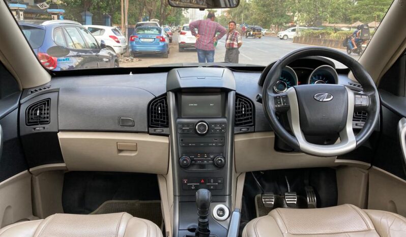 Mahindra XUV 500 W10 FWD full