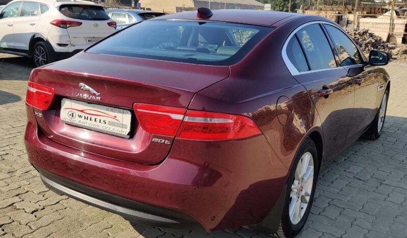 Jaguar XE 2.0 L Prestige full