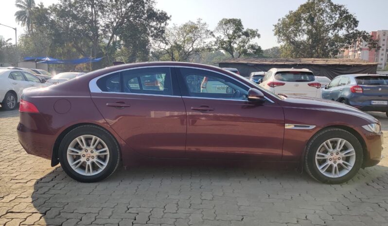 Jaguar XE 2.0 L Prestige full