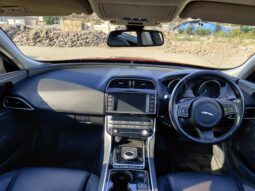 Jaguar XE 2.0 L Prestige full