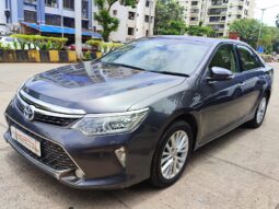 Toyota Camry 2.5 Hybrid full